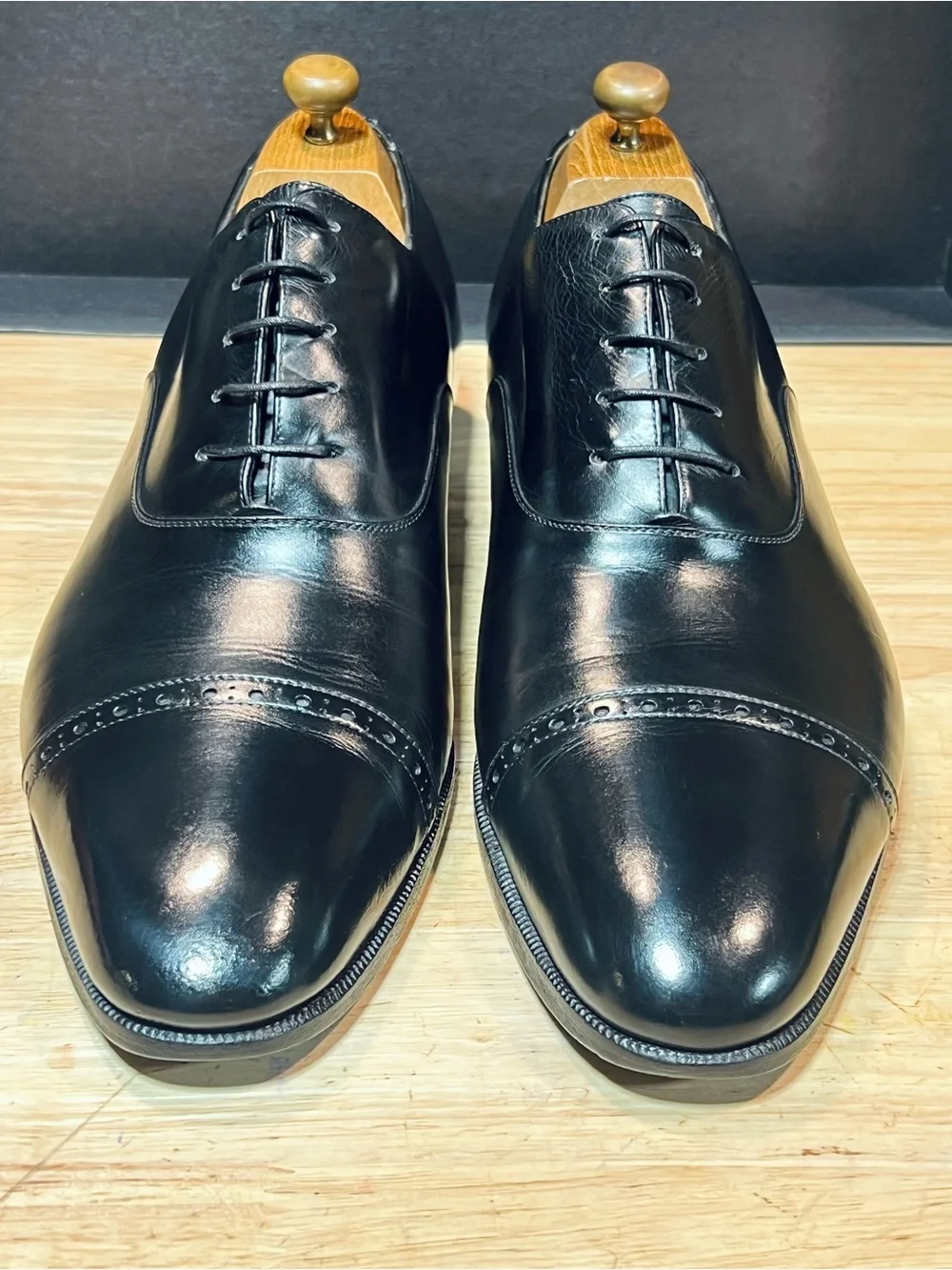 Aubercy Paris Men's Black Leather Punch Cap Toe Oxfords UK11.5/US12.5M w/ Trees